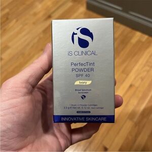 iS Clinical Extreme Protect SPF 40 PerfecTint Ivory 3.5 g .12 oz Each innovative